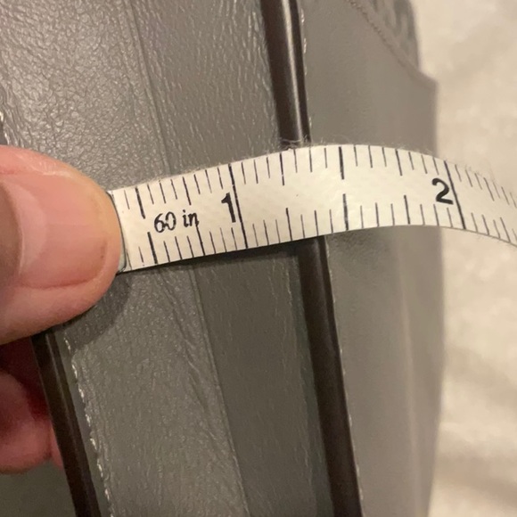 Coach crossbody with tea rose tooling, new never carried - Picture 7 of 14